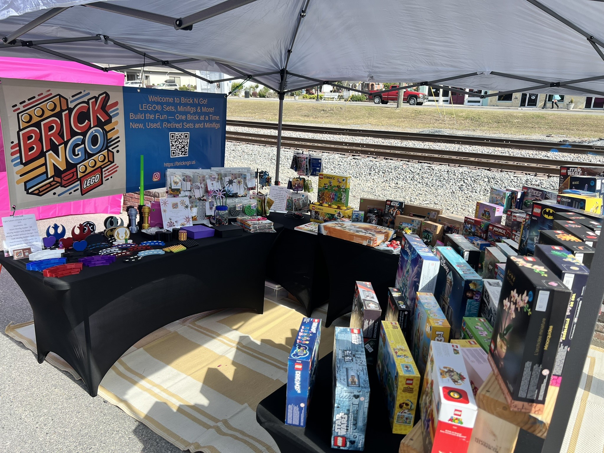 Brick N Go vendor booth display with collectible building sets